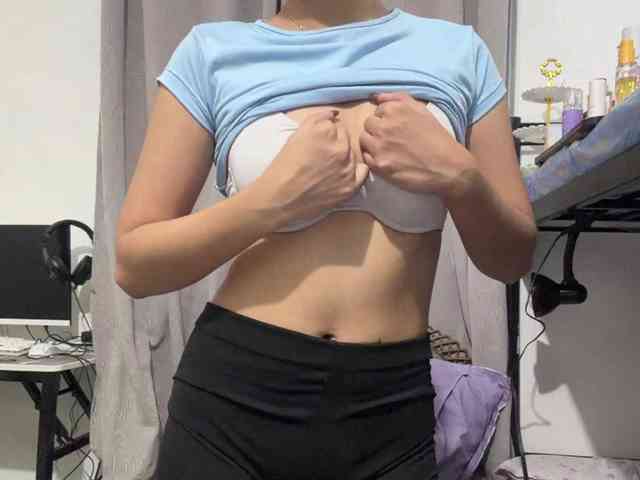 EllieAllTheWay webcam