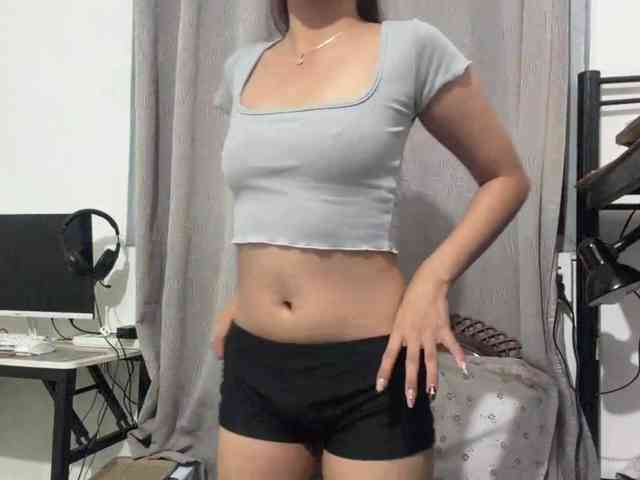 EllieAllTheWay webcam