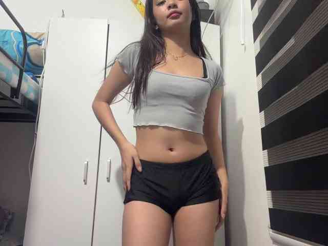 ClaraAllTheWay webcam