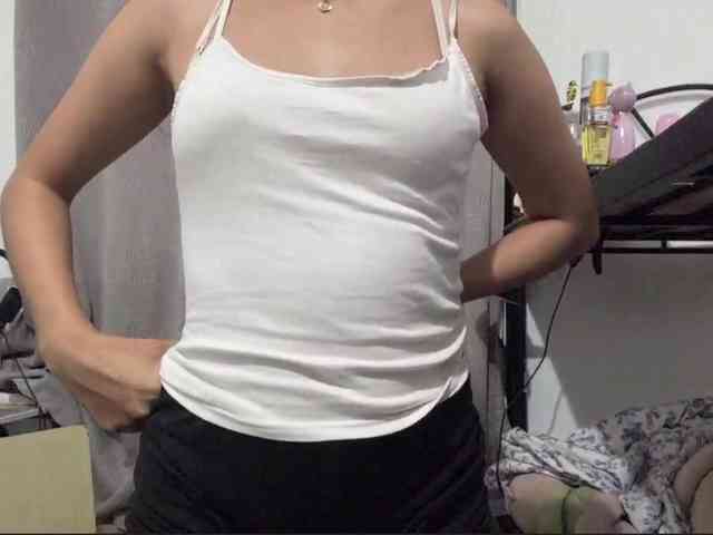 EllieAllTheWay webcam