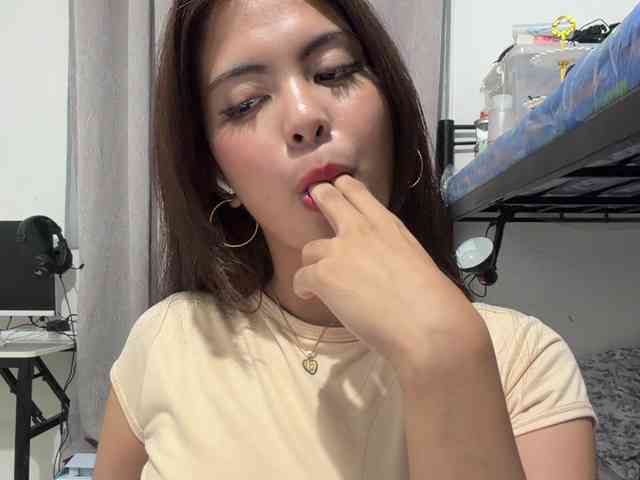EllieAllTheWay webcam