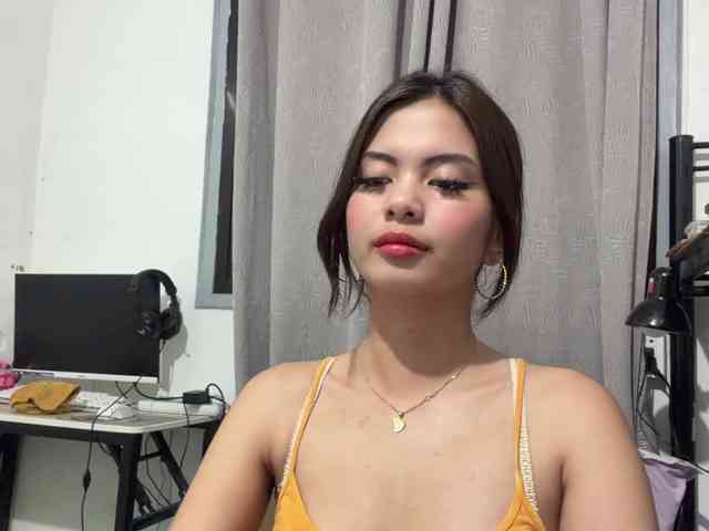 EllieAllTheWay webcam