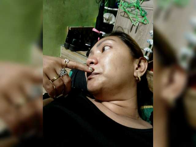 Rhainne live webcam show