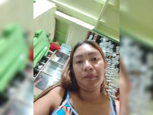 Rhainne live webcam show