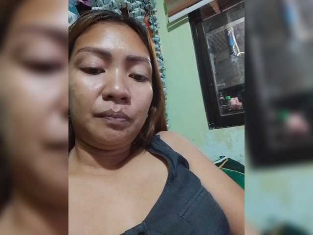 Rhainne live webcam show