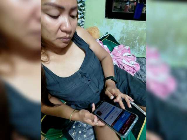 Rhainne live webcam show