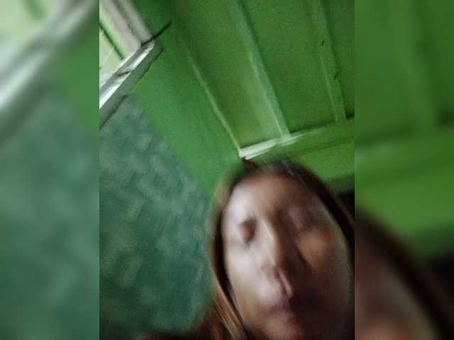 Rhainne live webcam show