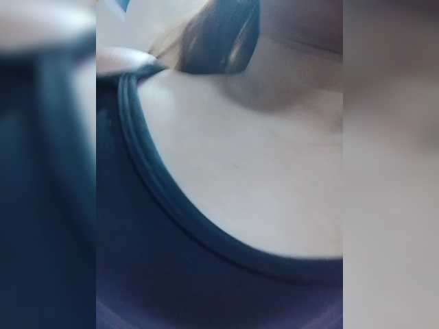 Rhainne live webcam show