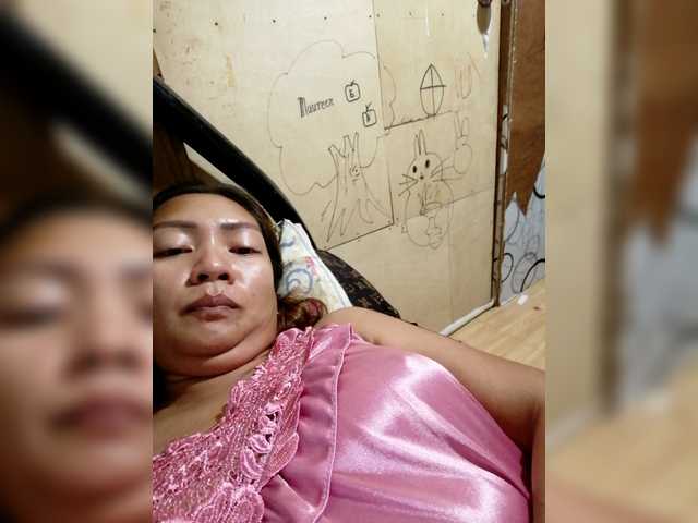 Rhainne live webcam show