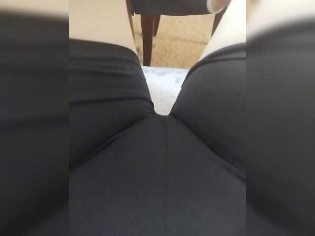 Mamaboss1 live cam on BongaCams