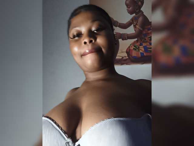 StellaLuxe live cam on BongaCams