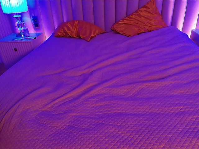 DarwinandLilu live cam on BongaCams