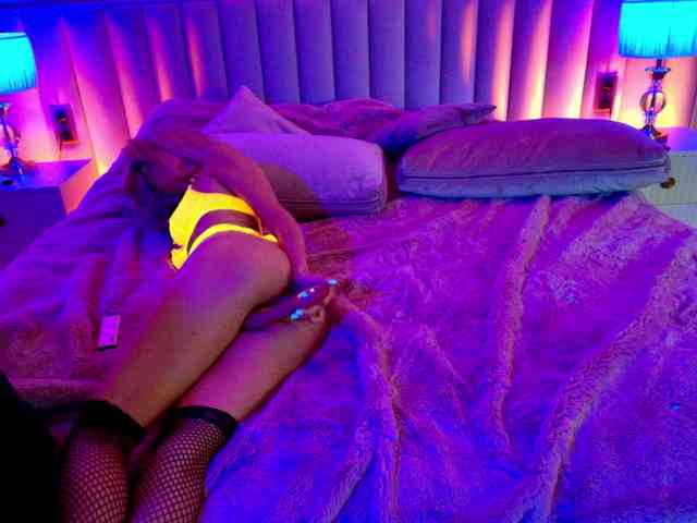 DarwinandLilu Live Webcam on BongaCams