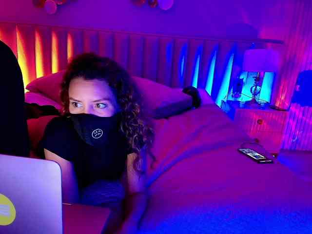 DarwinandLilu webcam
