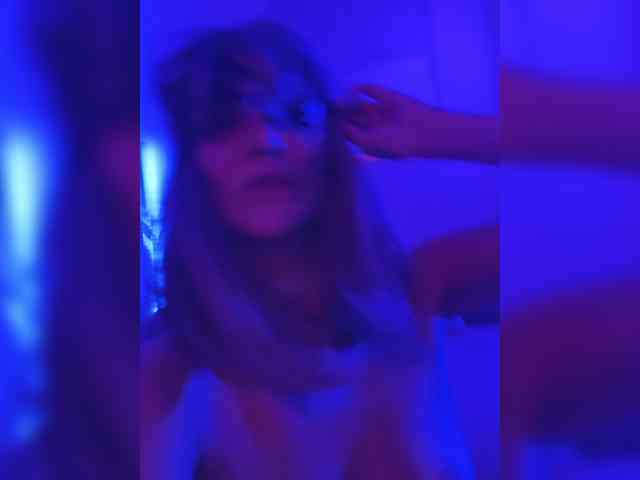 DarwinandLilu webcam