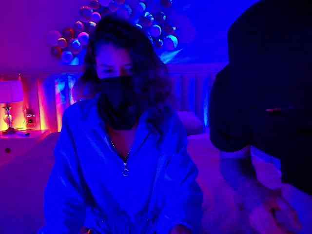 DarwinandLilu webcam