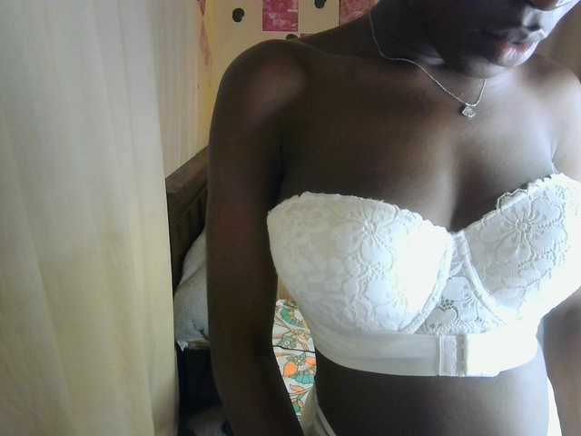 Nadama live cam on BongaCams