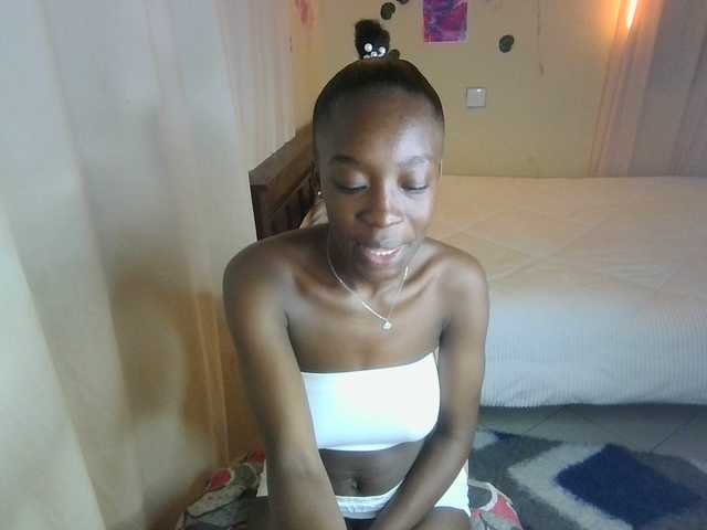 Nadama live cam on BongaCams