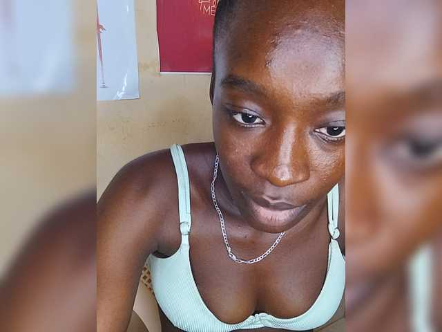 Nadama live cam on BongaCams