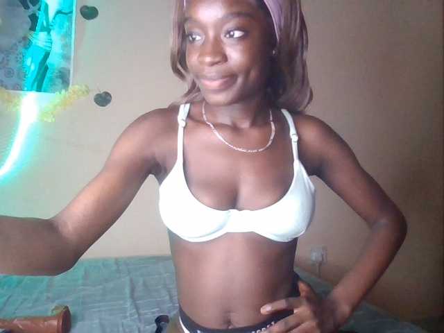 Nadama live cam on BongaCams