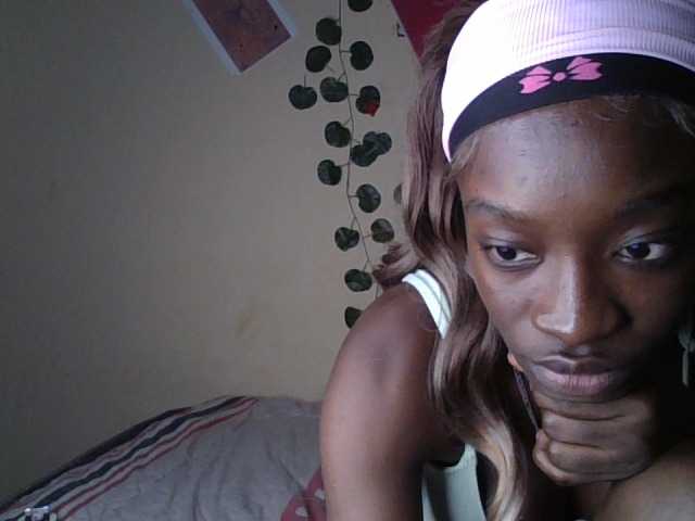Nadama live cam