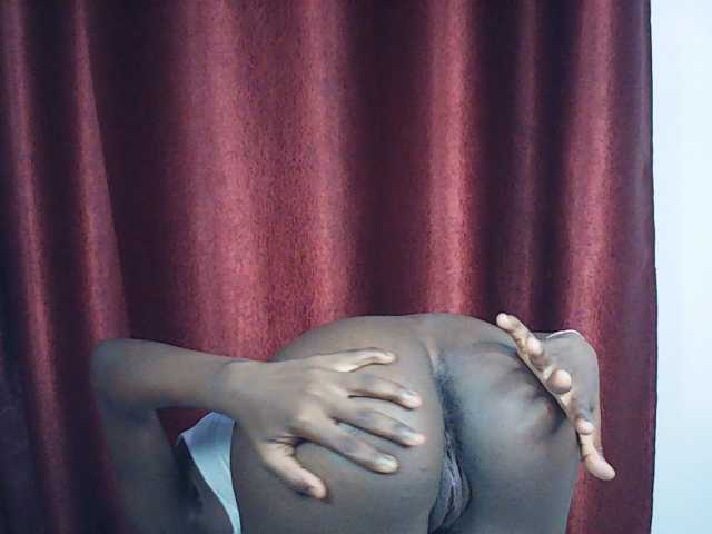 Nadama live cam on BongaCams