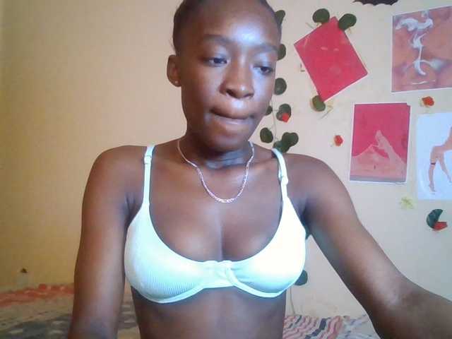 Nadama live cam on BongaCams