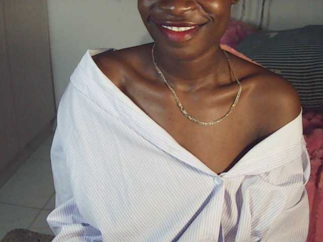 Nadama live cam on BongaCams
