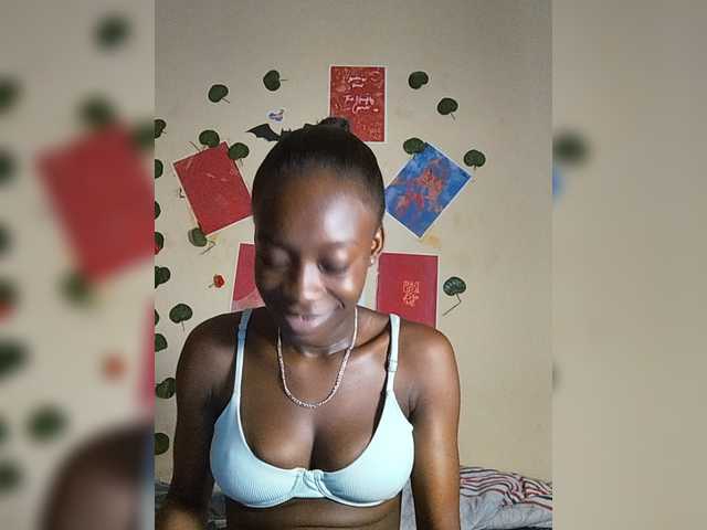 Nadama live cam on BongaCams