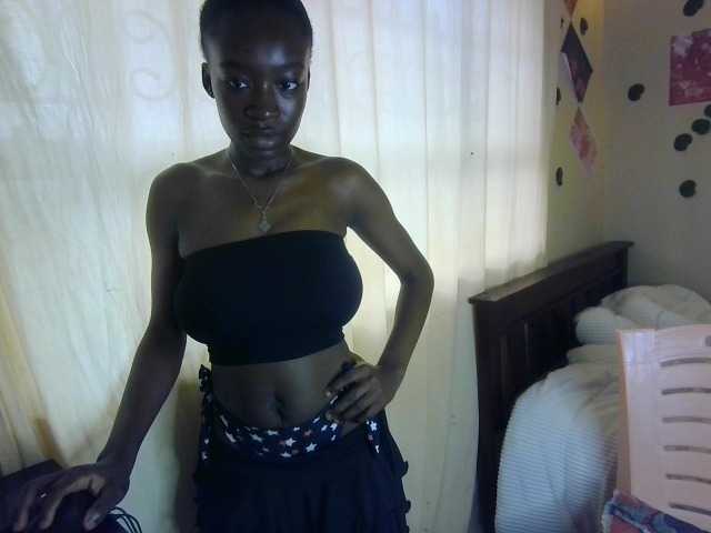 Nadama live cam on BongaCams