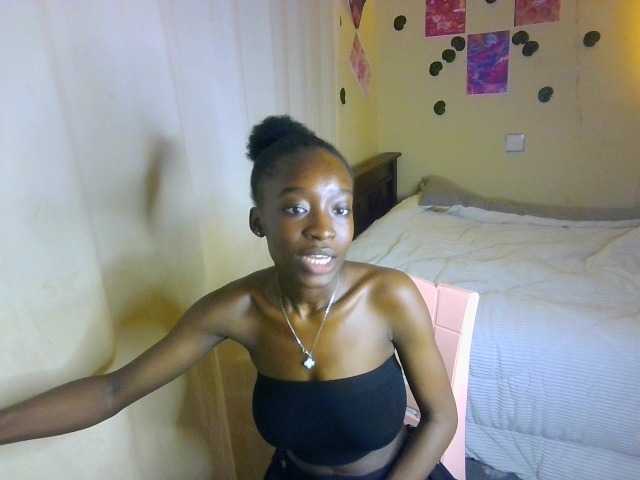 Nadama live cam on BongaCams