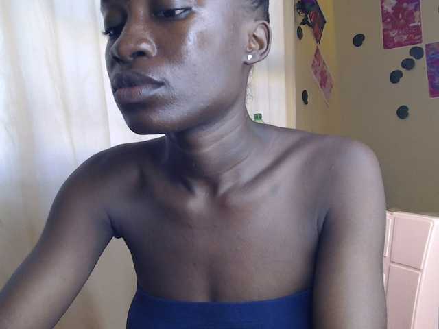 Nadama live cam on BongaCams