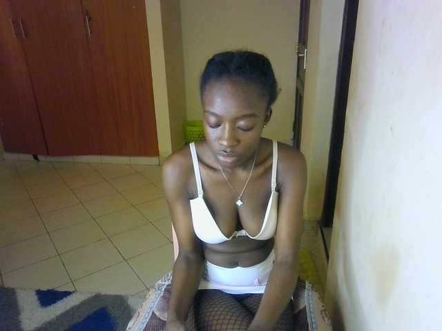 Nadama live cam on BongaCams
