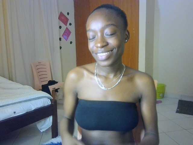 Nadama live cam on BongaCams