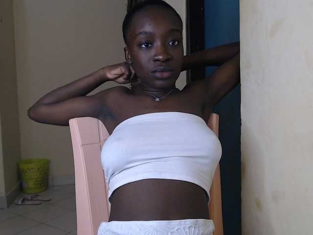 Nadama live cam on BongaCams