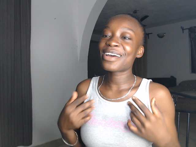 Nadama live cam on BongaCams