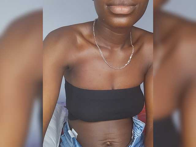 Nadama live cam on BongaCams