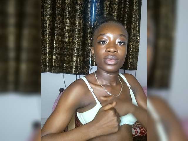 Nadama live cam on BongaCams