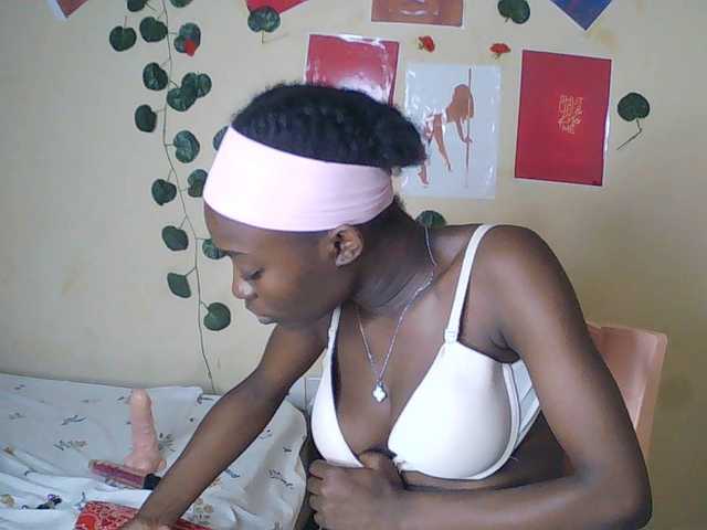Nadama live cam on BongaCams