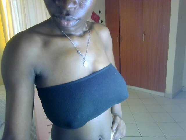 Nadama live cam on BongaCams