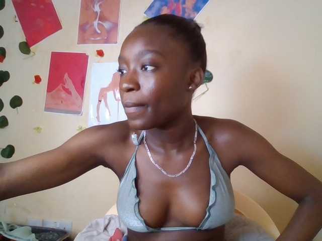 Nadama live cam on BongaCams