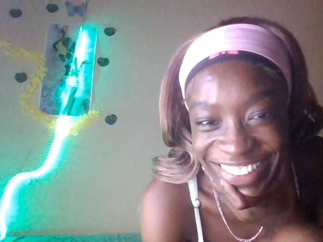 Nadama live cam on BongaCams