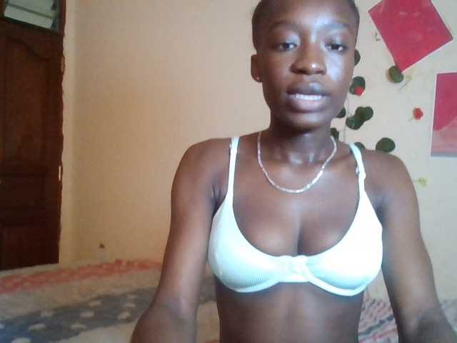 Nadama live cam on BongaCams