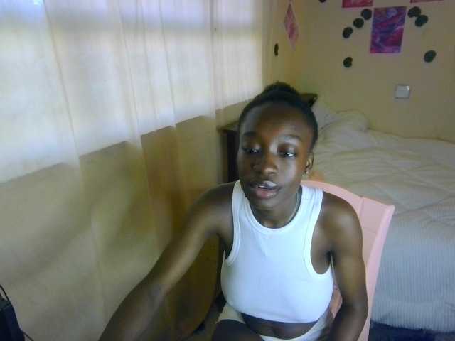 Nadama live cam on BongaCams
