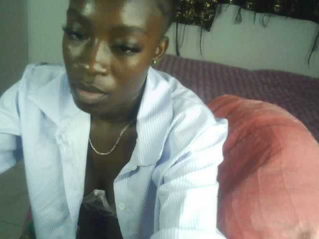 Nadama live cam on BongaCams