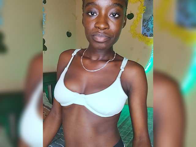 Nadama live cam on BongaCams