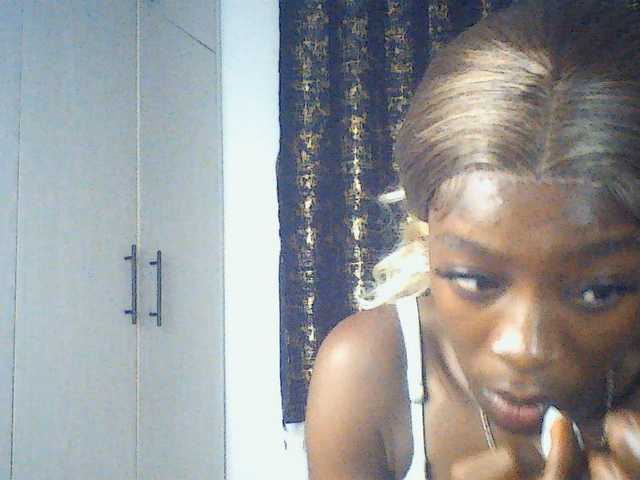 Nadama live cam on BongaCams