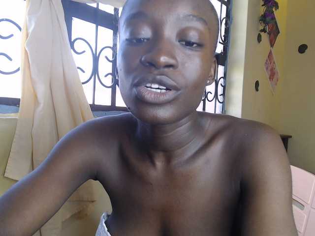 Nadama live webcam show