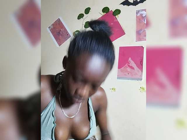 Nadama live cam on BongaCams