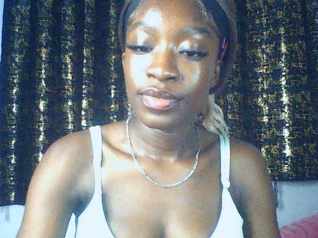 Nadama live cam on BongaCams
